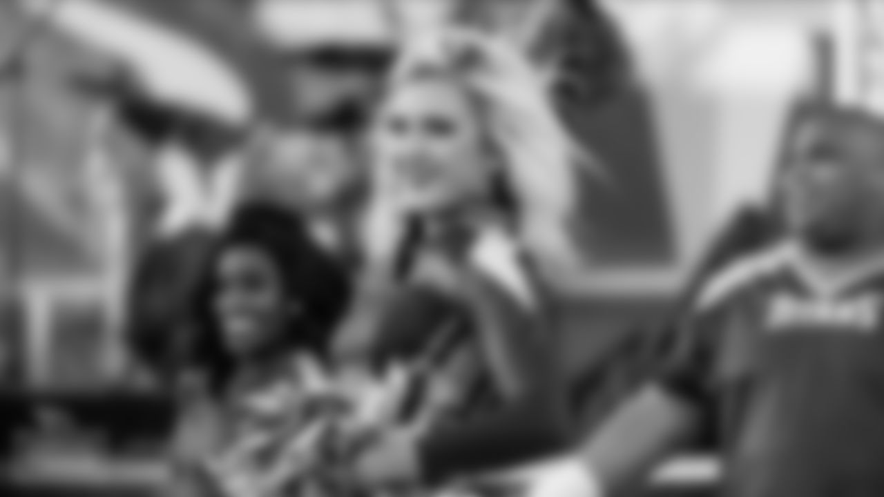 Tennessee Titans Cheerleaders during the Monday Night Football game between the Tennessee Titans and the Buffalo Bills at Nissan Stadium on October 18, 2021 in Nashville, TN. Photo By Lakin Householder/Tennessee Titans