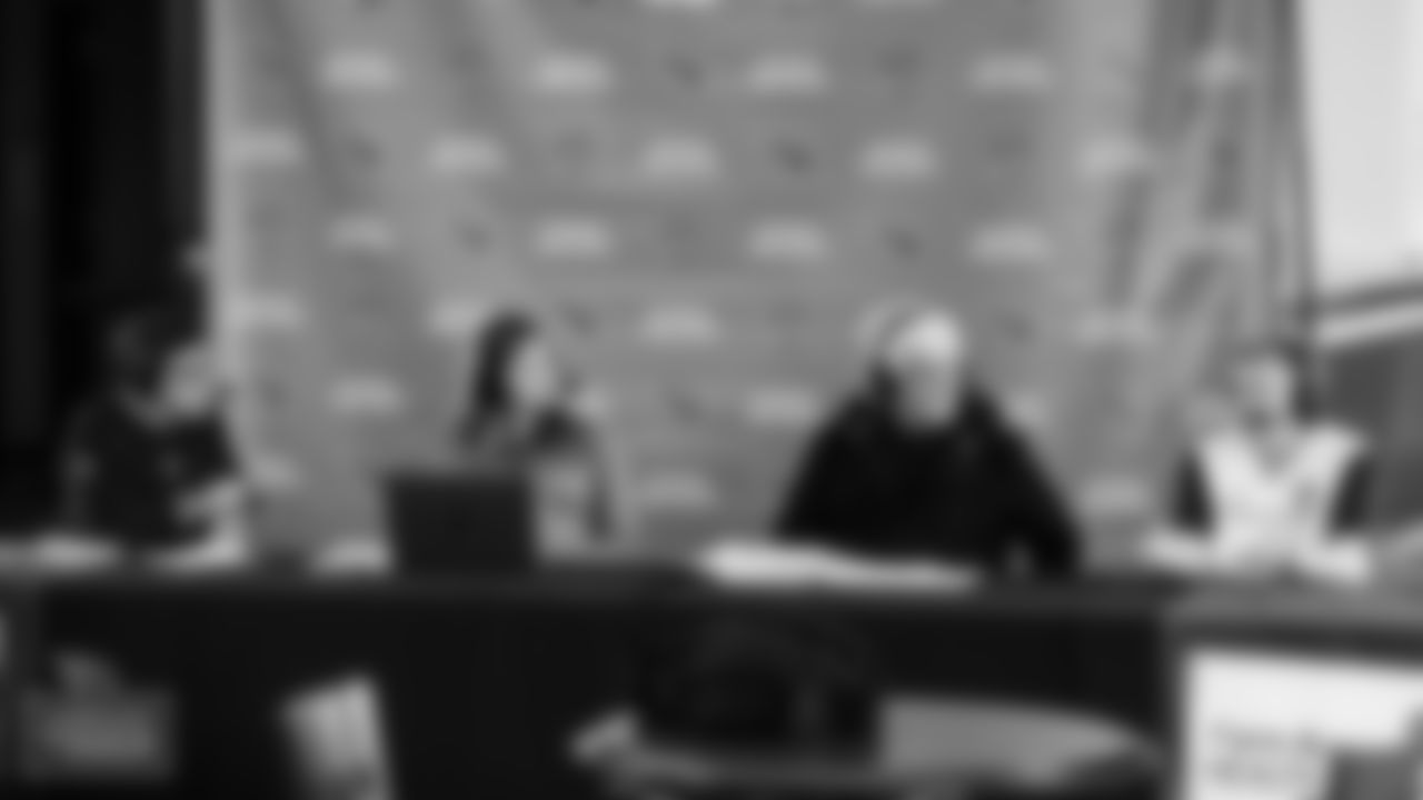 COLUMBIA, TN - April 11, 2022 - The Official Titans Podcast hits the road for one of six live podcast events at the Harbaugh Club at Western Kentucky University in Bowling Green, KY. Photo By Cameron Faulkner/Tennessee Titans