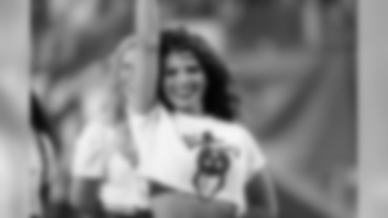 jags2018cheer263929seqn}