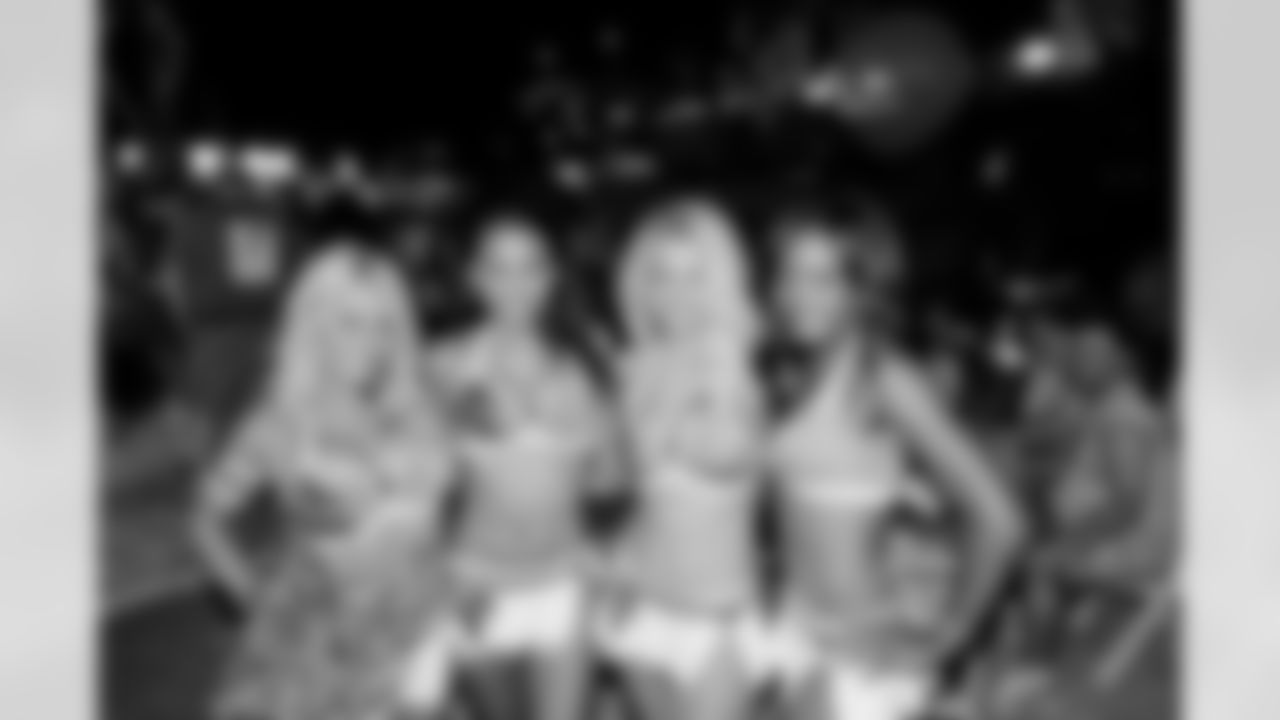 Tennessee Titans Cheerleaders Appearance - Miller/Coors - Las Vegas, NV - Sept. 12, 2009.