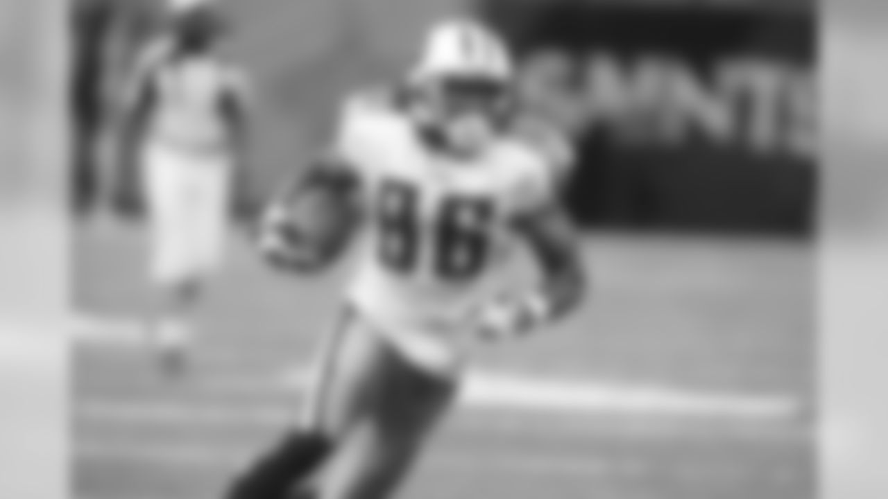 The Titans selected Roydell Williams in the fourth round with the 136th overall pick of the 2005 NFL Draft.