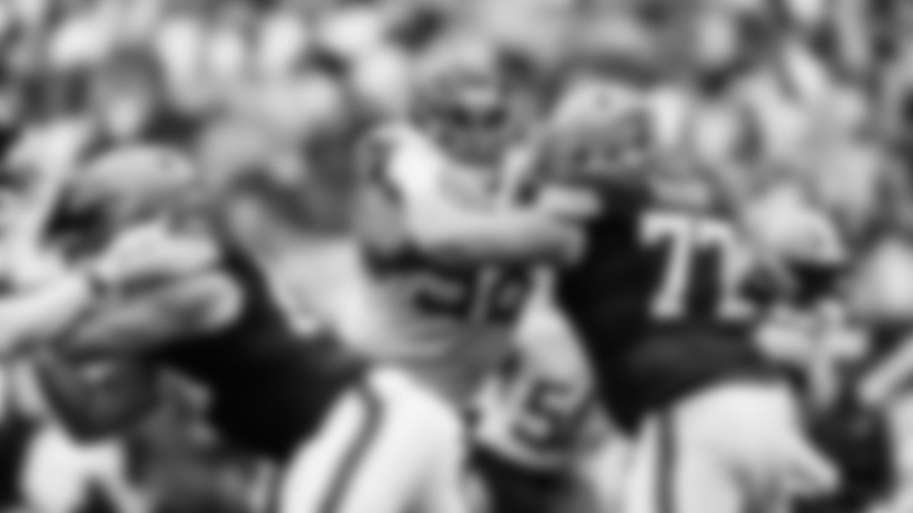 The game between the Tennessee Titans and the Cleveland Browns at the Cleveland Browns Stadium on September 24, 2023 in Cleveland, OH. Photo By 102032000028\ /Tennessee Titans