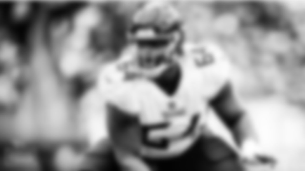 Offensive lineman Nate Davis #64 of the Tennessee Titans during the game between the Tennessee Titans and the Pittsburgh Steelers at Heinz Field on DECEMBER 19, 2021 in Pittsburgh, PA. Photo By Donald Page/Tennessee Titans