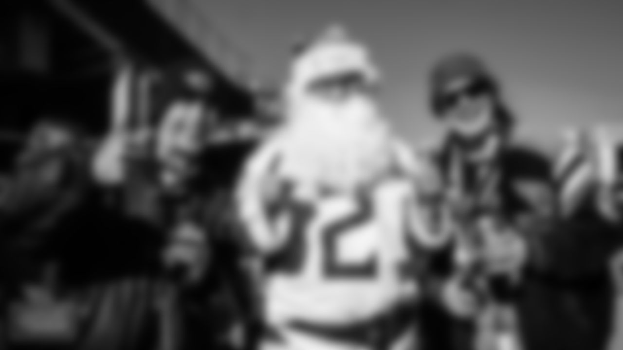 Tennessee Titans fans before the game against the Jacksonville Jaguars at Nissan Stadium on December 12, 2021 in Nashville, TN. Photo By Justin Ford/Tennessee Titans
