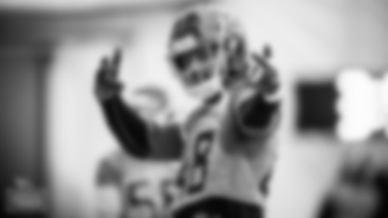 NASHVILLE, TN - JANUARY 06, 2022 - Outside linebacker Bud Dupree #48 of the Tennessee Titans during practice at Saint Thomas Sports Park in Nashville, TN. Photo By Donald Page/Tennessee Titans