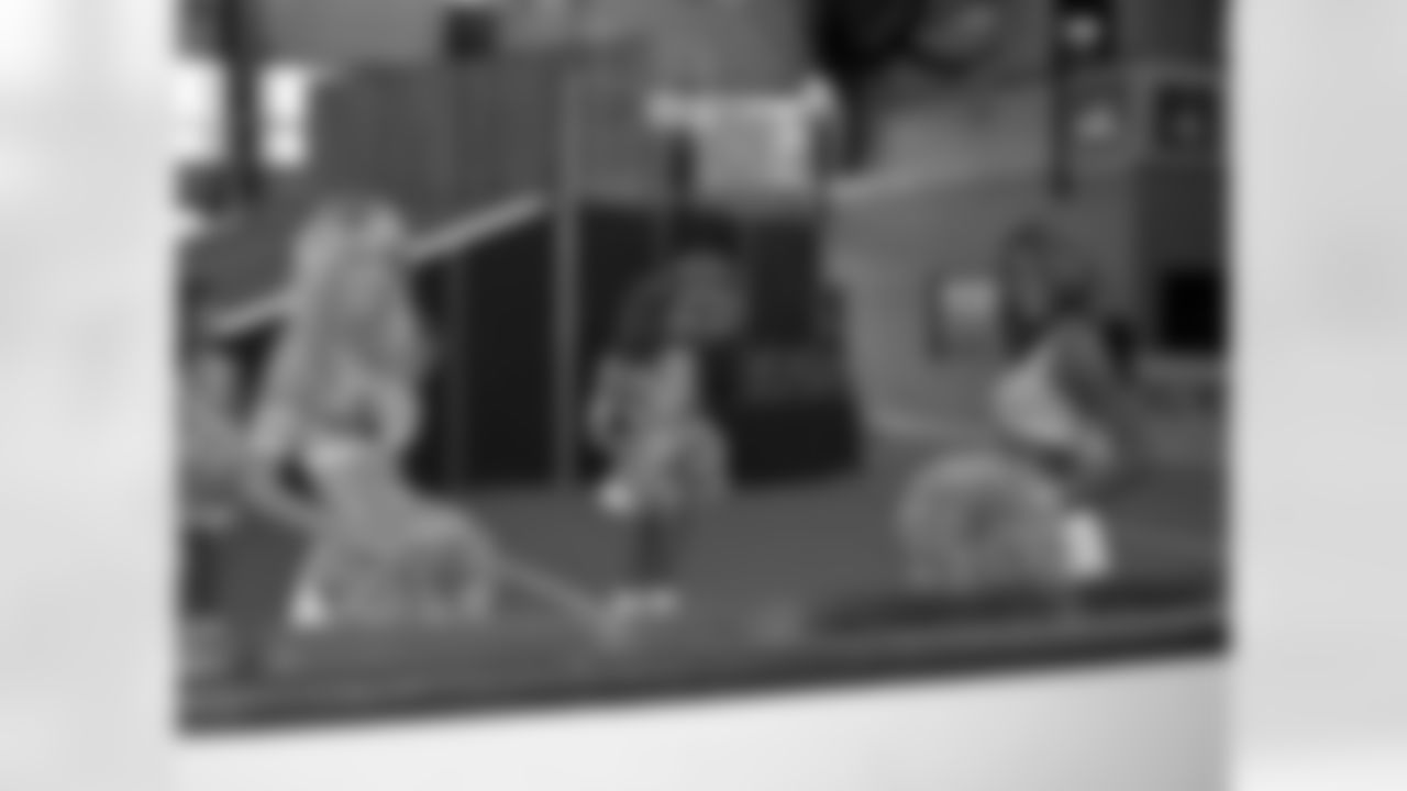 091028cheer-oz