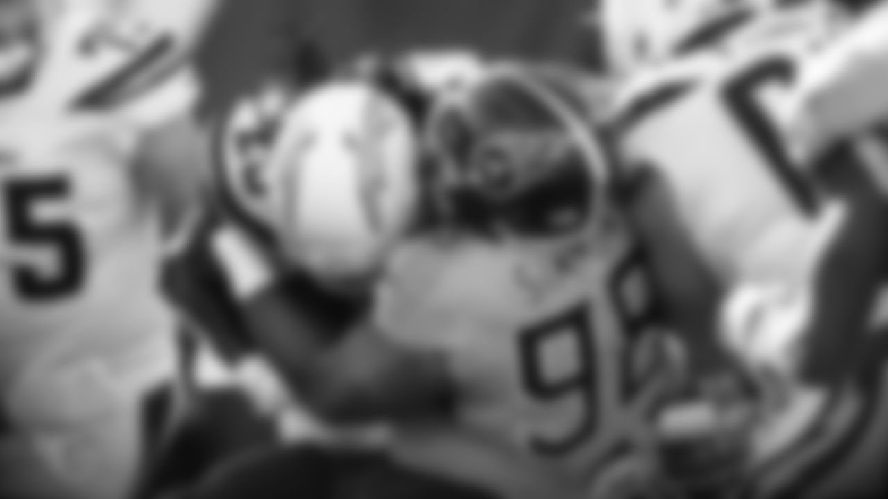 NASHVILLE, TN - OCTOBER 20, 2019 - Defensive lineman Jeffery Simmons #98 of the Tennessee Titans during the game between the Tennessee Titans and the Los Angeles Chargers at Nissan Stadium in Nashville, TN. Photo By Matthew Osborne/Tennessee Titans