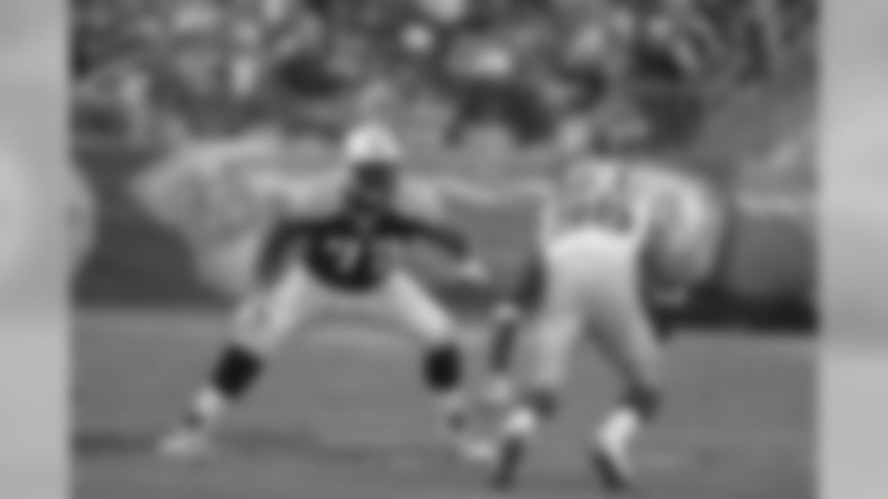 Brad Hopkins was selected with the 13th pick of the 1993 NFL Draft.