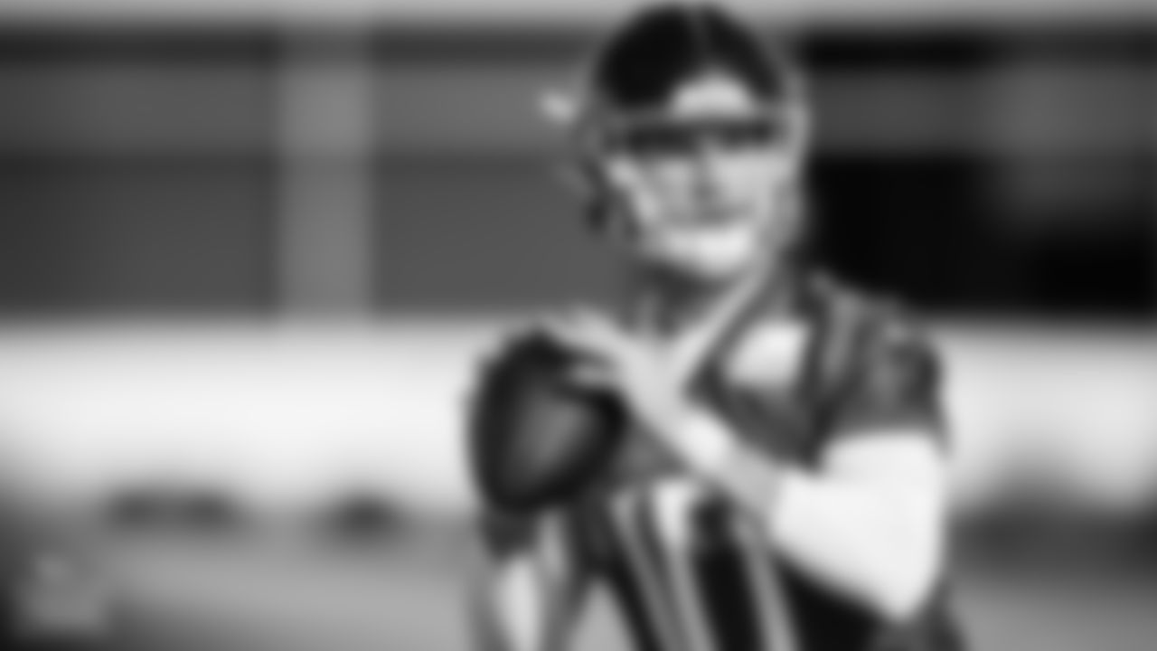Quarterback Kevin Hogan #5 of the Tennessee Titans during practice at Ascension Saint Thomas Sports Park on December 21, 2022 in Nashville, TN. Photo By Donald Page/Tennessee Titans