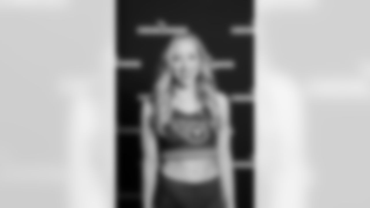 Cassandra Hindman cheerleading tryout headshot on March 27, 2023 in Nashville, TN. Photo By Kaitlyn Hungerford/Tennessee Titans