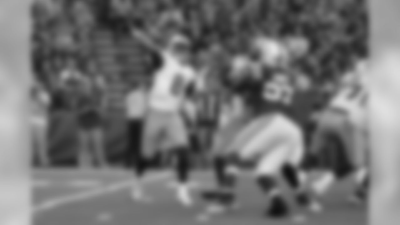 Tennessee Titans at Indianapolis Colts - Sunday, Nov. 26, 2017 - Lucas Oil Stadium