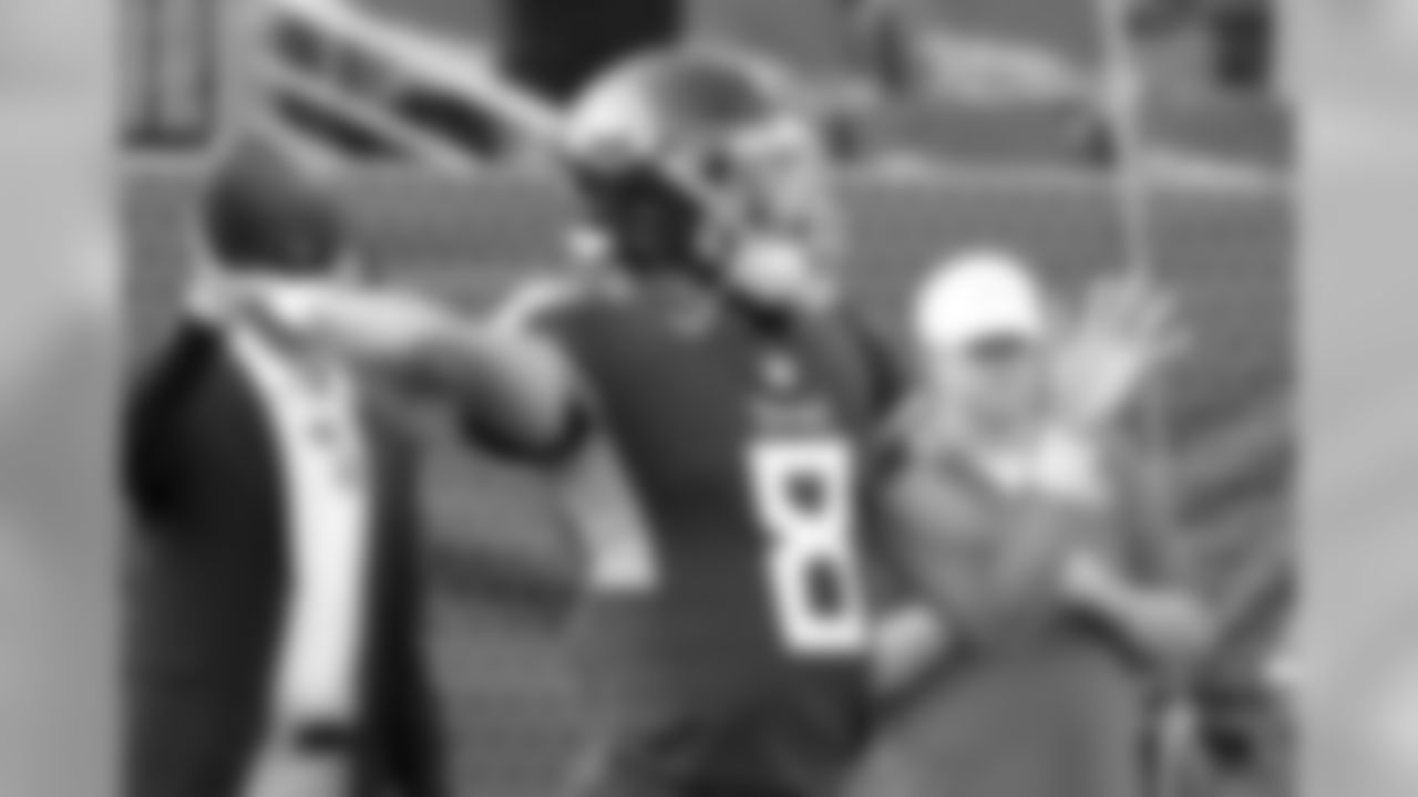 Tennessee Titans quarterback Marcus Mariota (8) warms up before a preseason NFL football game against the Tampa Bay Buccaneers Saturday, Aug. 18, 2018, in Nashville, Tenn. (AP Photo/Mark Zaleski))