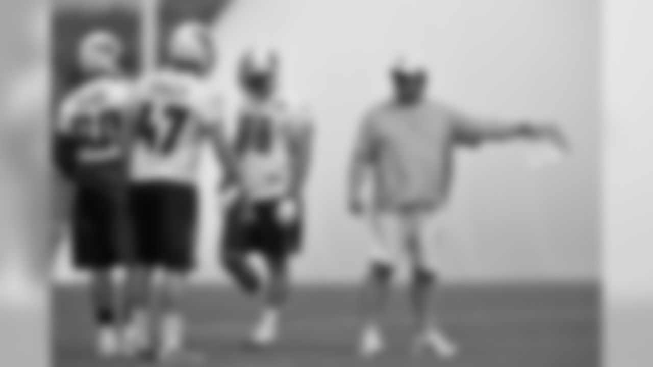 Titans veteran and rookie players practice during Tuesday's organized training session at Baptist Sports Park in Nashville, Tenn.
