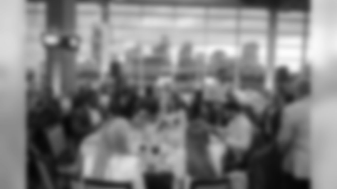 taste-of-the-titans-06121974961