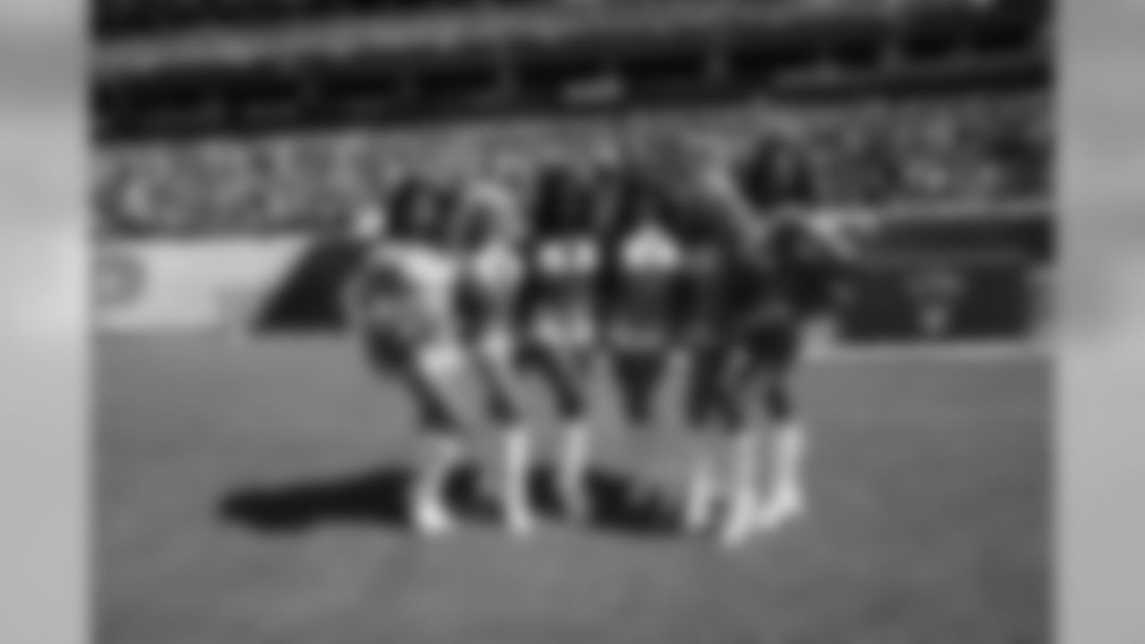 cheer2018eaglesB51567