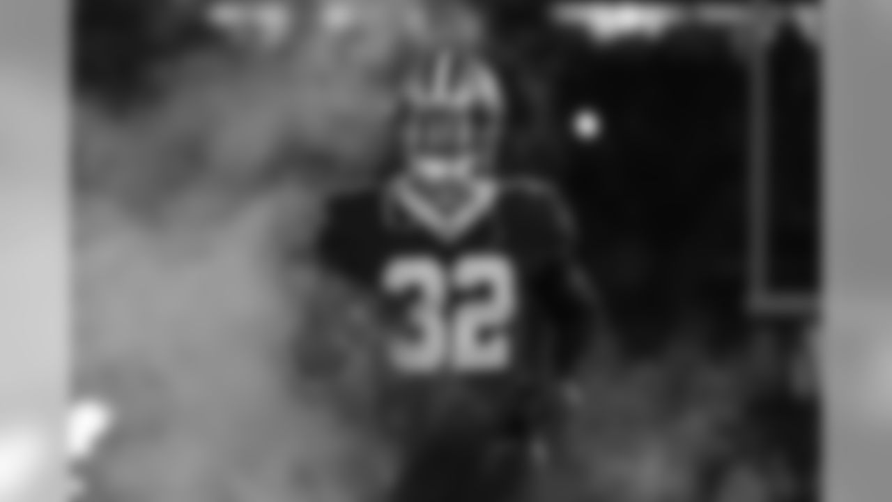 New Orleans Saints strong safety Kenny Vaccaro (32) enters the field from the tunnel during player introductions before an NFL regular season game against the Chicago Bears on Sunday, Oct. 29, 2017 in New Orleans. The Saints won, 20-12. (Ric Tapia via AP)