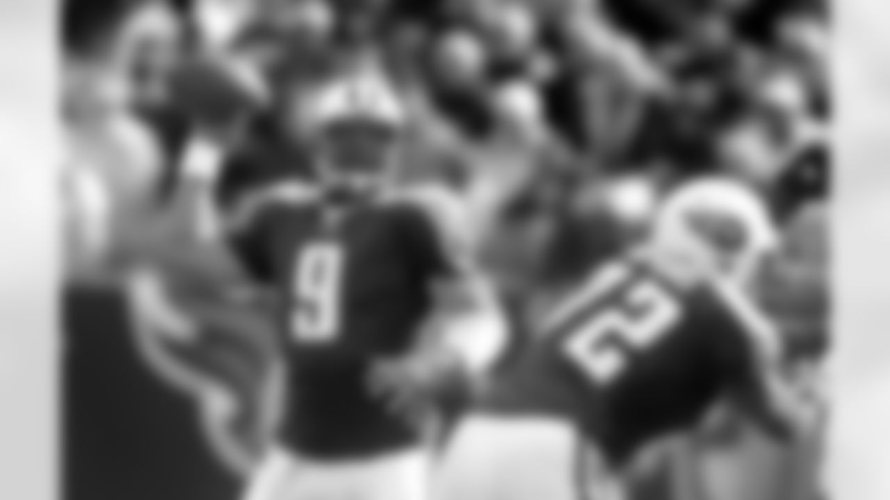 The Houston Oilers selected quarterback Steve McNair with the third overall pick in the 1995 NFL Draft, and he led the team through its transition to the Tennessee Titans.