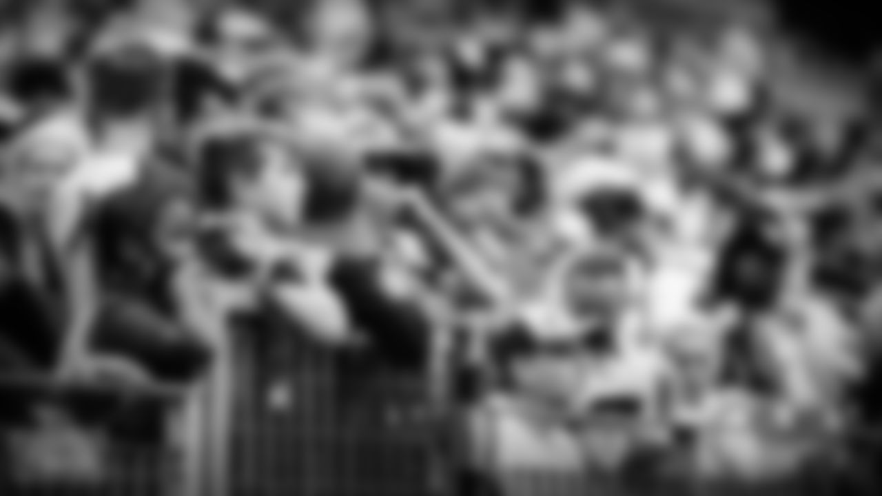 Tennessee Titans young fans during the open practice at Nissan Stadium on AUGUST 16, 2021 in Nashville, TN. Photo By Donald Page/Tennessee Titans