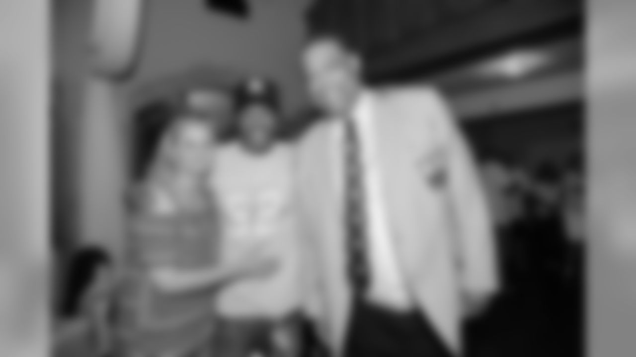 robert-brazile_2018-enshrinement_HOF_Party53953