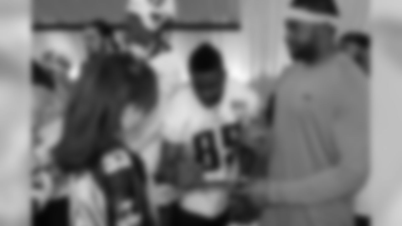 The Titans held a special Christmas Party for children from the Tennessee Department of Children�s Services, who are in the guardianship of the state. It marked the ninth consecutive year the Titans hosted the event for DCS children and provided them with an unforgettable afternoon and long lasting memories.
