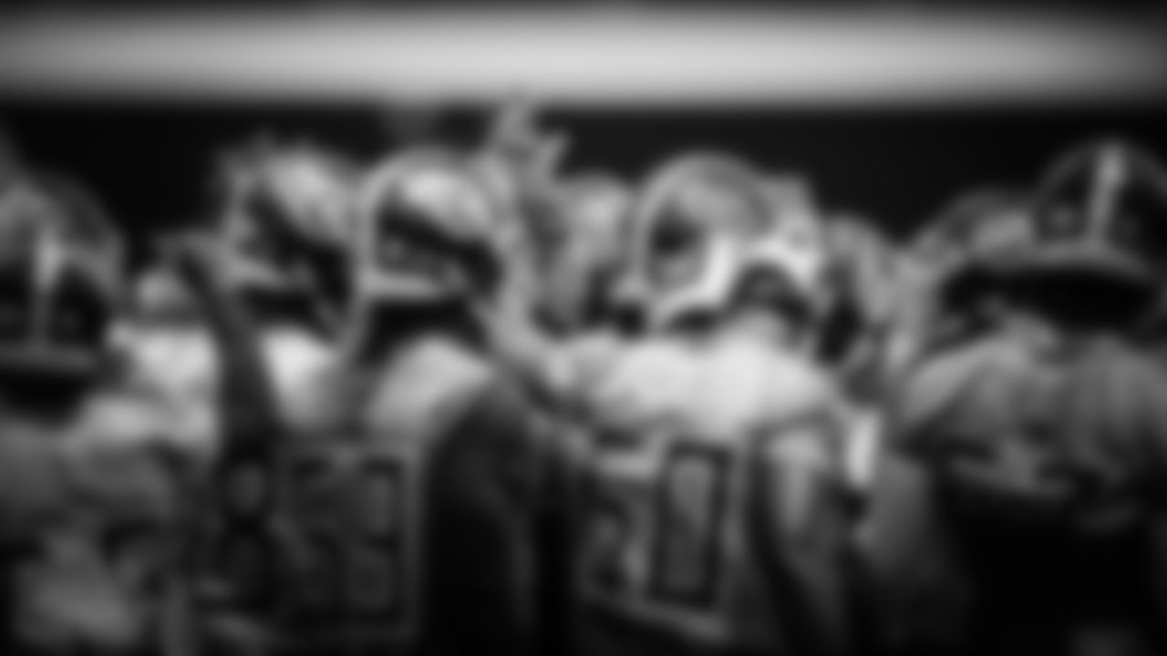 Tennessee Titans team huddle during OTA's at Saint Thomas Sports Park on MAY 27, 2021 in Nashville, TN. Photo By Donald Page/Tennessee Titans
