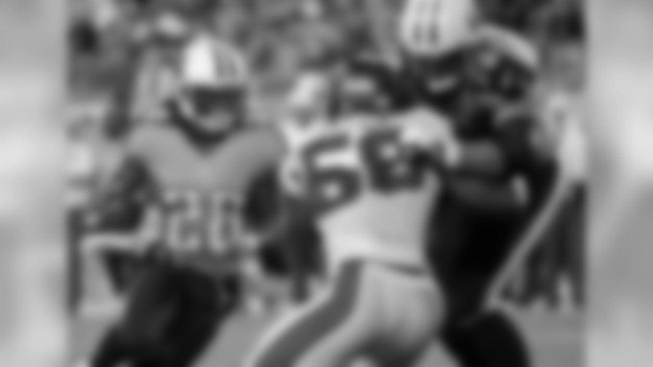 The Titans selected tackle David Stewart in the fourth round of the 2005 NFL Draft.