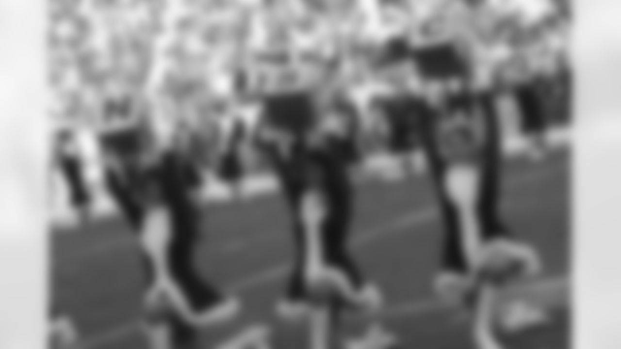 12/21/08-Cheerleader Gallery