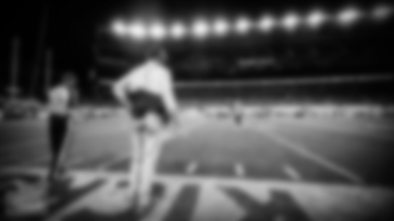 DENVER, CO - SEPTEMBER 15, 2020 - Head coach Mike Vrabel of the Tennessee Titans during the Monday Night Football game between the Tennessee Titans and the Denver Broncos at Empower Field at Mile High. Photo By Donald Page/Tennessee Titans