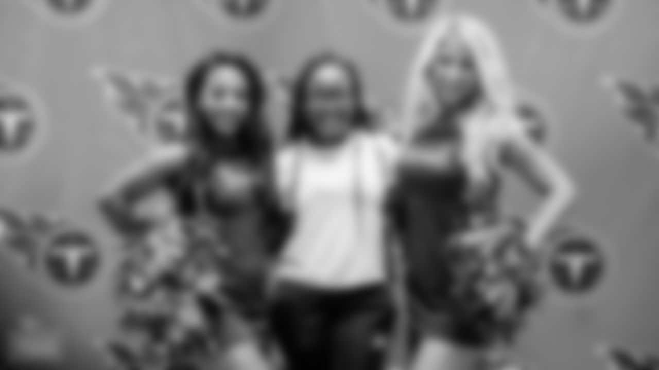 Titans Cheerleaders pose with students during 901 Day Campus Visit at the University of Memphis University Center on Thursday September, 1st 2022 in Memphis, Tn (Justin Ford/Tennessee Titans)
