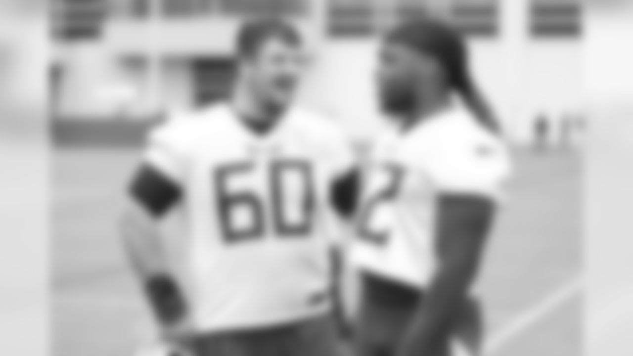 NASHVILLE, TN - JUNE 04, 2019 - Ben Jones #60 of Tennessee Titans and Derrick Henry #22 of Tennessee Titans during OTA practice in Nashville, TN. Photo By Donald Page/Tennessee Titans