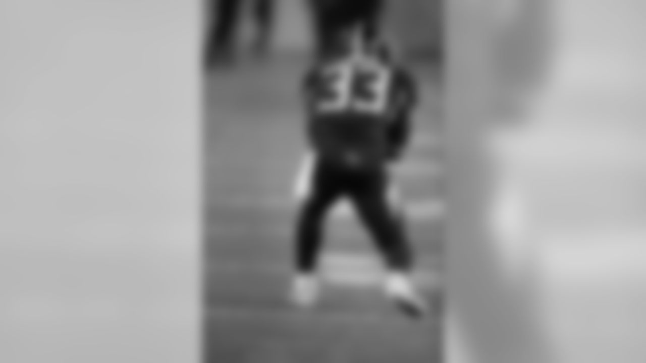 Tennessee Titans running back Dion Lewis (33) warms up before the first half of an NFL football game against the Jacksonville Jaguars, Thursday, Dec. 6, 2018, in Nashville, Tenn. (AP Photo/James Kenney)