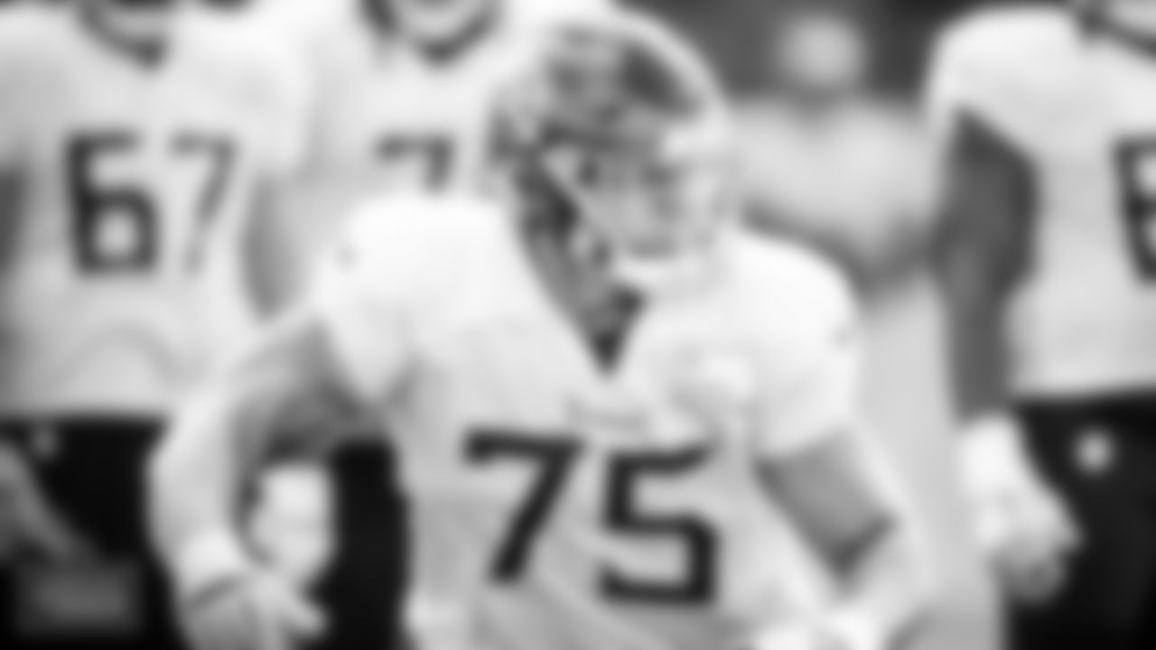 Offensive lineman Dillon Radunz #75 of the Tennessee Titans during practice at Saint Thomas Sports Park on OCTOBER 14, 2021 in Nashville, TN. Photo By Donald Page/Tennessee Titans