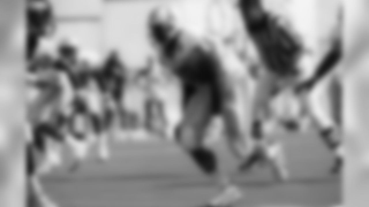 The Oilers selected DT Anthony Cook in the second round of the 1995 NFL Draft with the 35th overall pick.