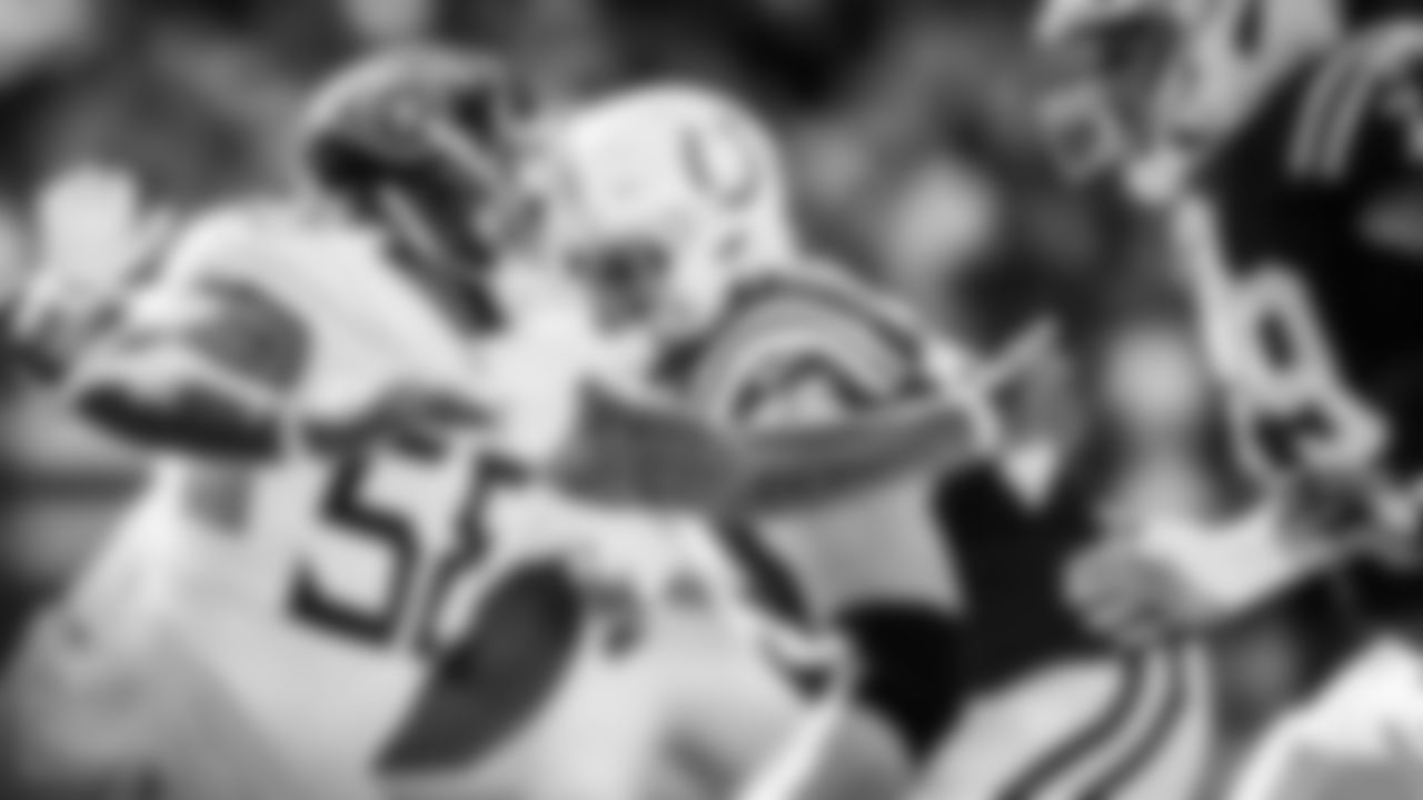 Outside linebacker Harold Landry III #58 of the Tennessee Titans during the game between the Tennessee Titans and the Indianapolis Colts at Lucas Oil Stadium on October 31, 2021 in Indianapolis, IN. Photo By Donald Page/Tennessee Titans