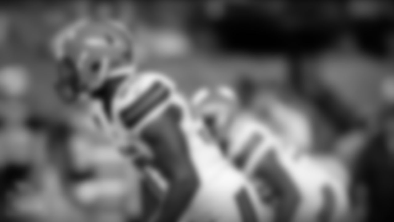 Cleveland Browns rookie linebacker B.J. Bello (50) gets set during the 2017 NFL week 1 preseason football game against the New Orleans Saints, Thursday, Aug. 10, 2017 in Cleveland. The Browns won the game 20-14. (Paul Spinelli via AP)