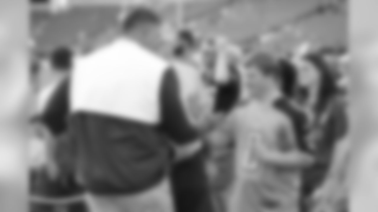 PHILADELPHIA, PA - AUGUST 08, 2019 - Head coach Mike Vrabel of Tennessee Titans with John Shulby during the preseason game between the Philadelphia Eagles and the Tennessee Titans at Lincoln Financial Field in Pennsylvania, PA. Photo By Donald Page/Tennessee Titans