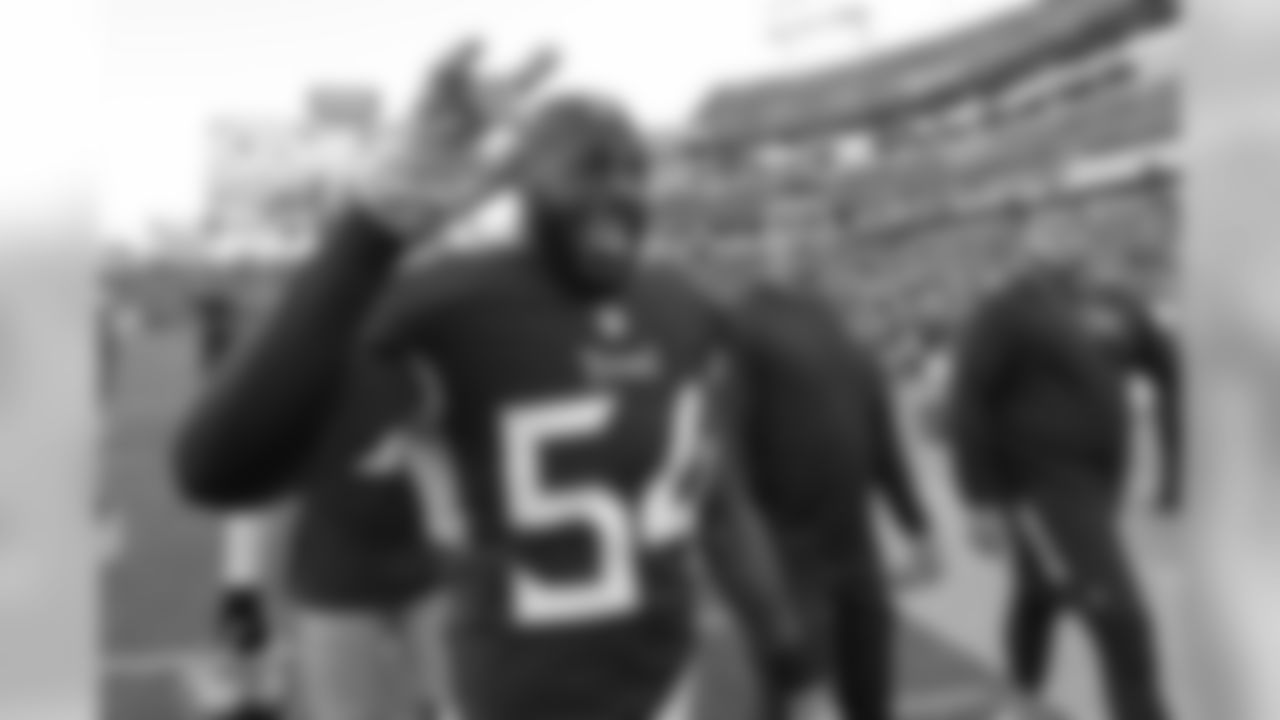Tennessee Titans inside linebacker Rashaan Evans leaves the field after warming up before an NFL football game against the New York Jets Sunday, Dec. 2, 2018, in Nashville, Tenn. (AP Photo/Mark Zaleski)