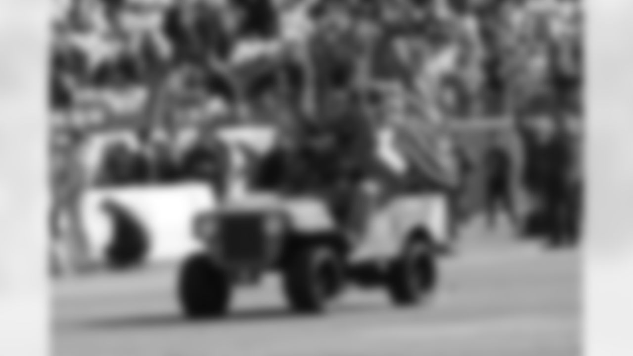 military2018titans60573