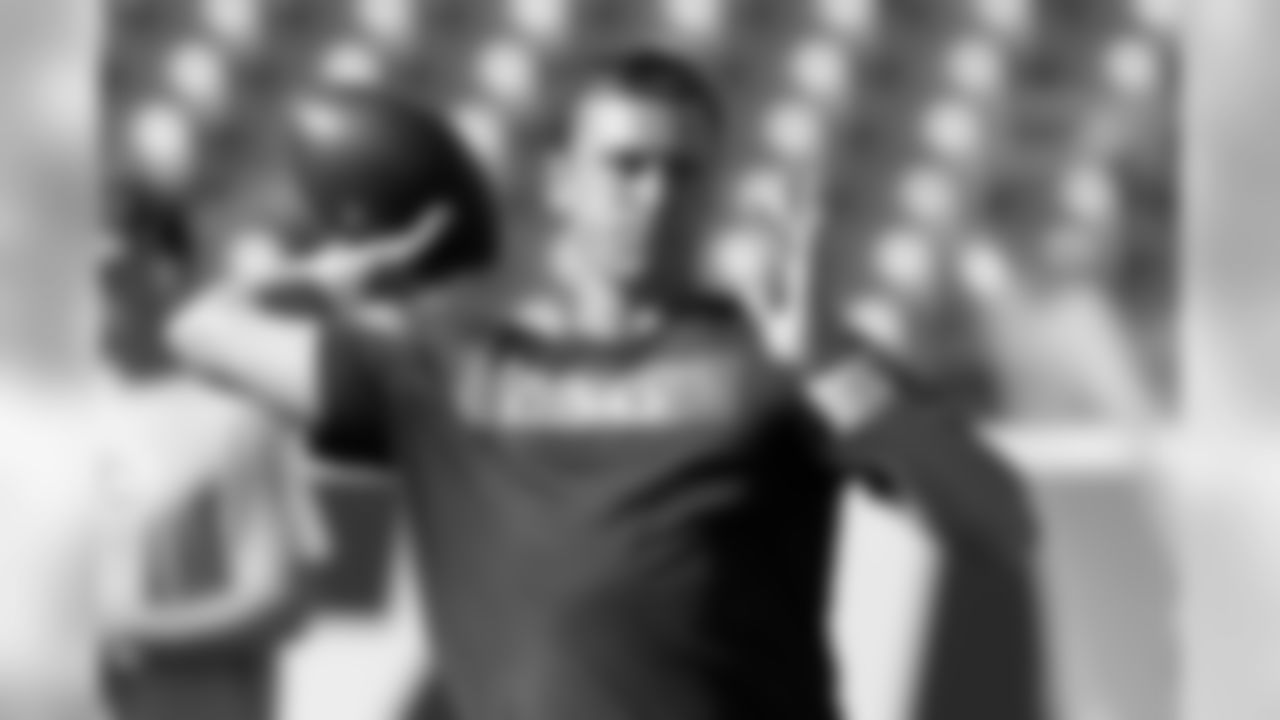 Tennessee Titans quarterback Austin Davis warms up before an NFL football game against the Philadelphia Eagles Sunday, Sept. 30, 2018, in Nashville, Tenn. (AP Photo/Mark Zaleski)