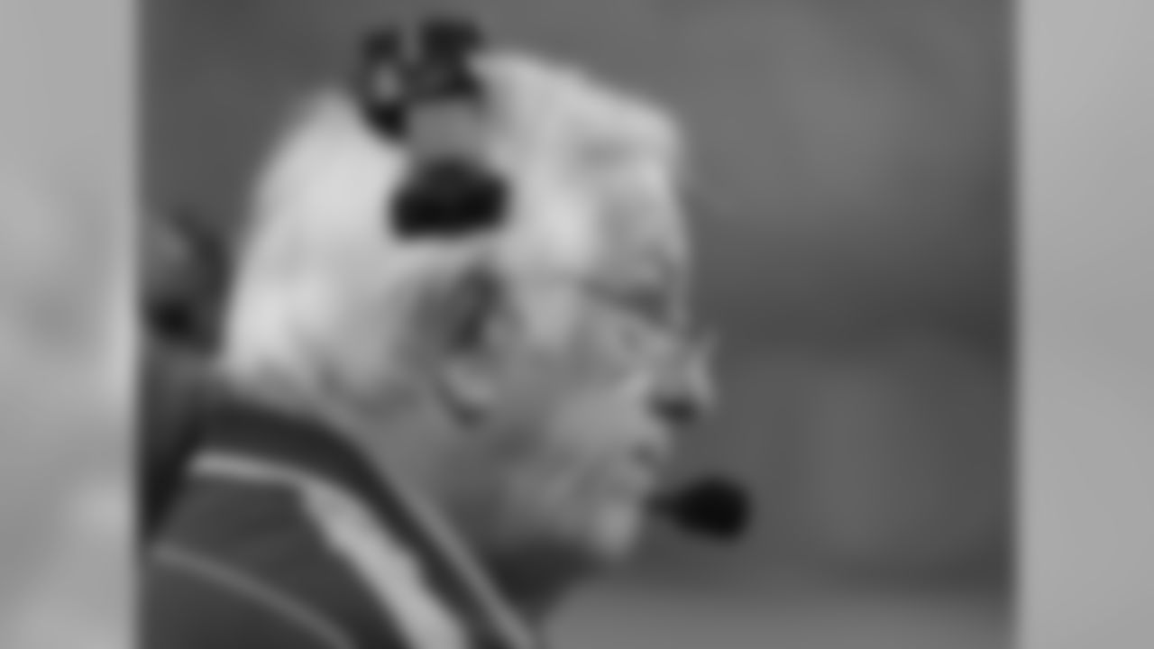 Tennessee Titans consultant coach Tom Moore watches during the first half of an NFL football game against the Indianapolis Colts Sunday, Dec. 9, 2012, in Indianapolis. (AP Photo/Darron Cummings)