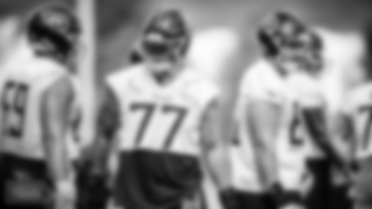 Tackle Taylor Lewan #77 of the Tennessee Titans during OTA practice at Saint Thomas Sports Park on June 07, 2022 in Nashville, TN. Photo By Donald Page/Tennessee Titans