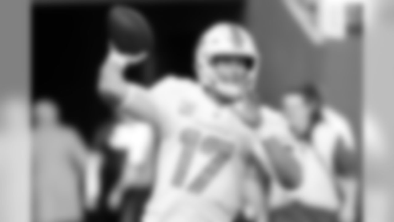 Miami Dolphins quarterback Ryan Tannehill warms up before an NFL football game against the Minnesota Vikings, Sunday, Dec. 16, 2018, in Minneapolis. (AP Photo/Bruce Kluckhohn)