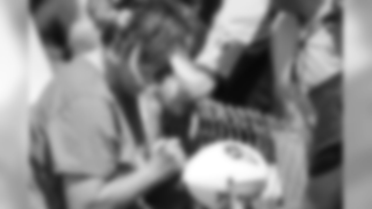NASHVILLE, TN - AUGUST 14, 2019 - Controlling Owner Amy Adams Strunk signing autographs during training camp joint practice with the New England Patriots at Saint Thomas Sports Park in Nashville, TN. Photo By Donald Page/Tennessee Titans
