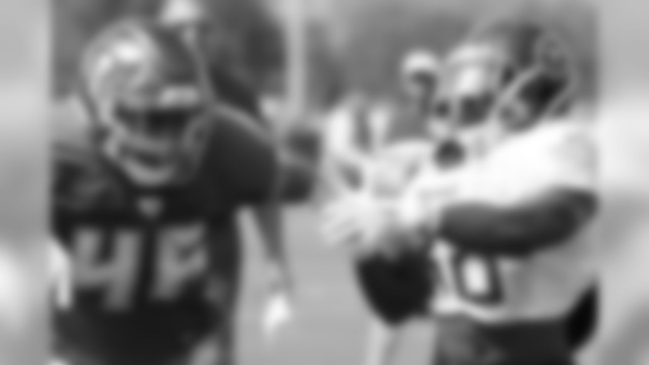 titans-bucs-practice-180815b43827