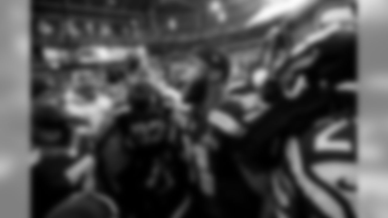 SB29_EYEONTHEHAWKS_GAME_BLOG_25