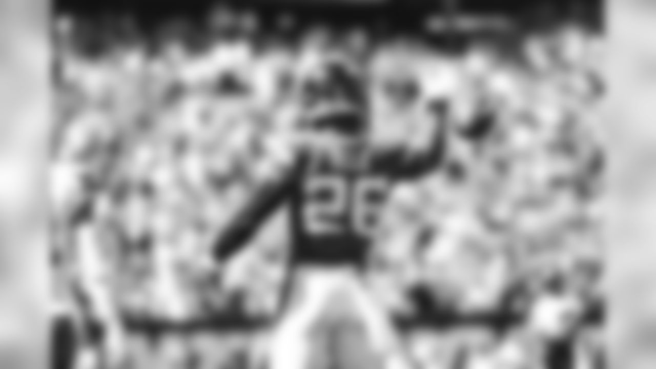Bell_LeVeon_E_SZ1_0902