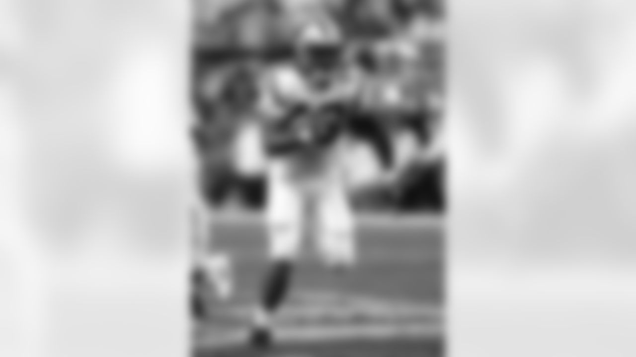 RB Stephen Davis (2003-2005)
Davis came to Carolina during the latter half of his career, but his first year with the Panthers resulted in his most productive year ever, totaling 1,444 rushing yards and eight touchdowns en route to an appearance in Super Bowl 38. Nagging knee injuries hampered Davis' final two years in Carolina, but the 2003 season will always remain a part of Panthers history.