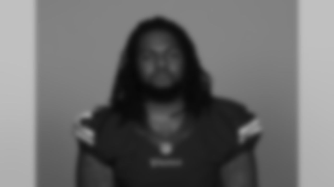 DT <forge-entity title="Armon Watts" slug="armon-watts" code="player">Armon Watts</forge-entity>