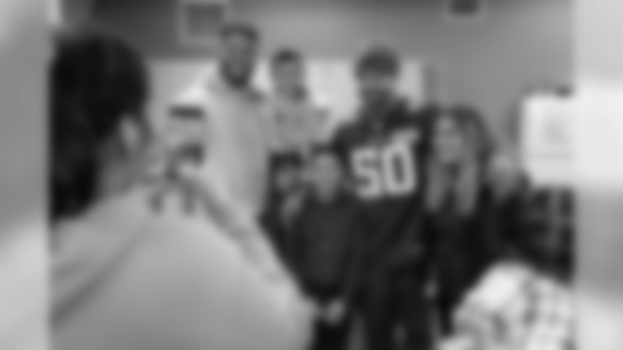 20191209_AnthonyBarrsHolidayParty_078