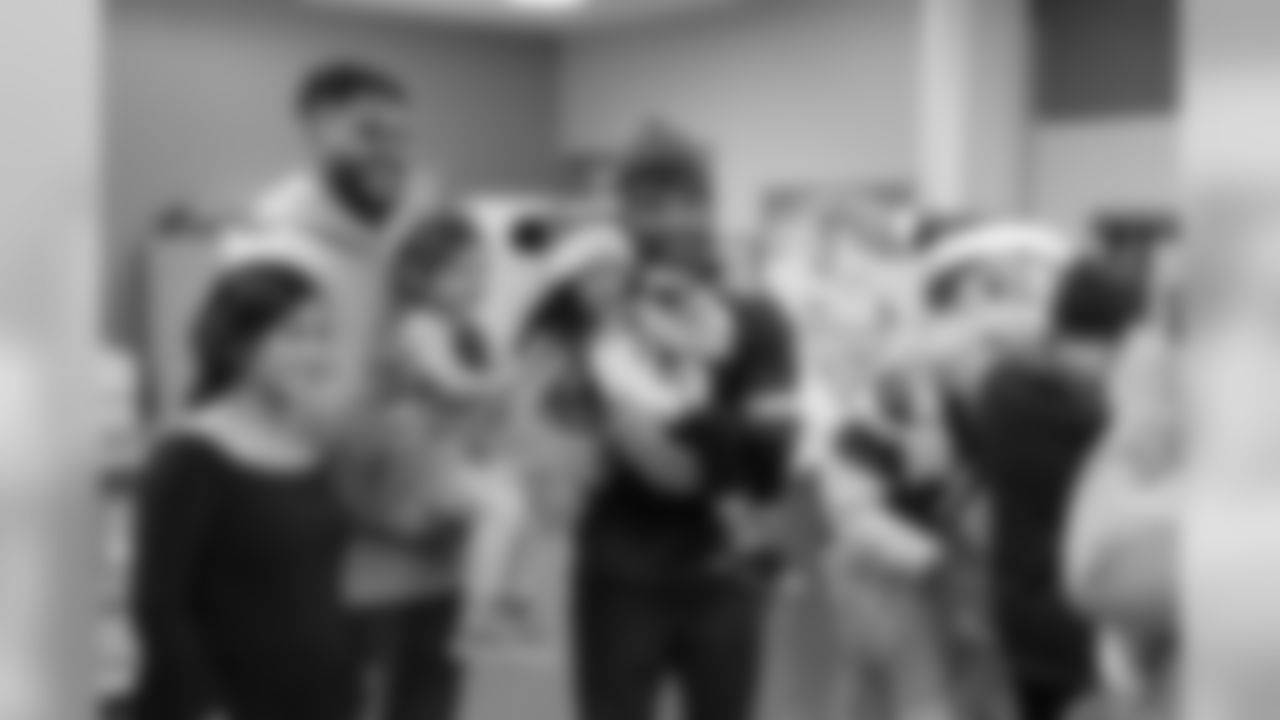 20191209_AnthonyBarrsHolidayParty_058